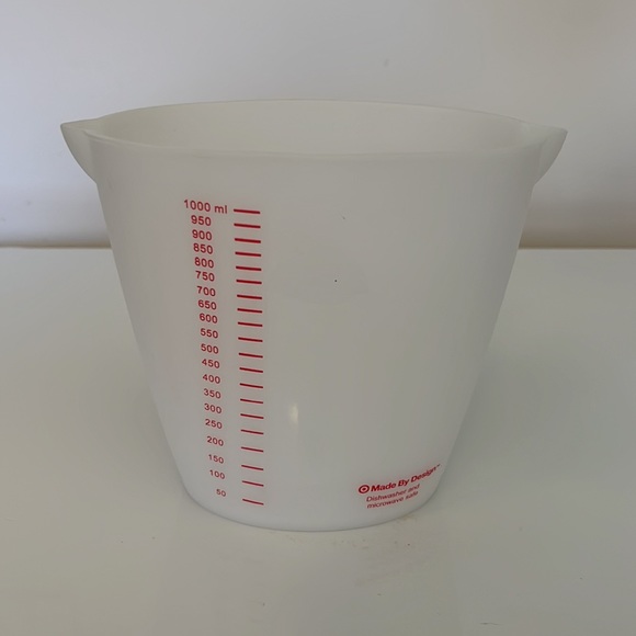 4-Cup Measuring Cup Silicone Flexible Compact for Storage, Travel Never Used - Picture 2 of 4